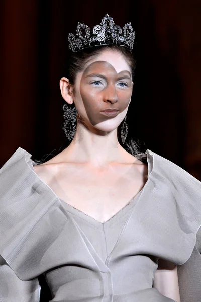 Look 90